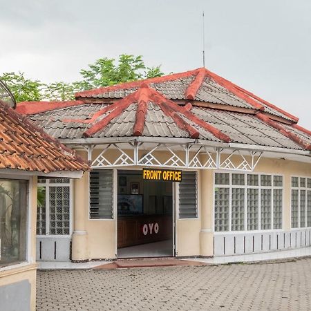 Super Oyo 2346 Hotel Padjadjaran 1 Тасікмалая Екстер'єр фото